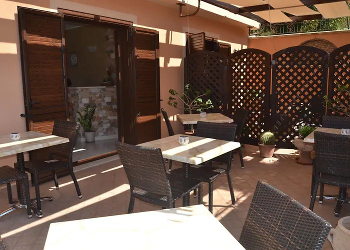 Sofia Bed & Breakfast 4*