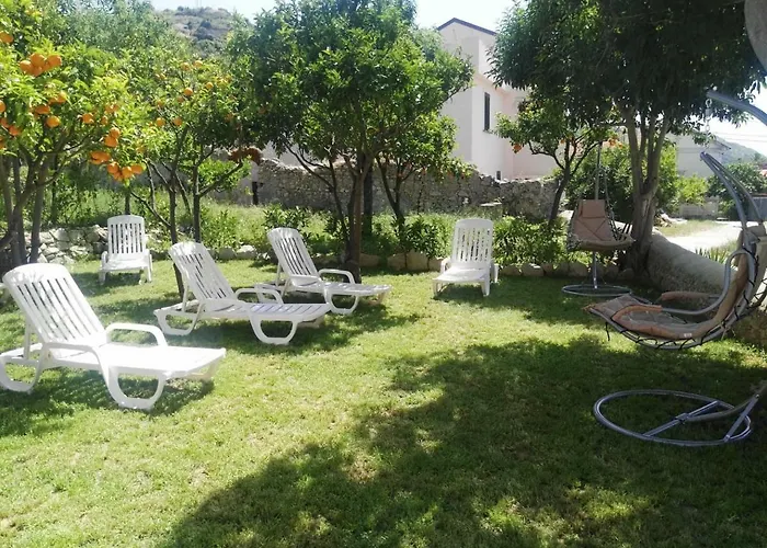 Sofia Bed & Breakfast 4*